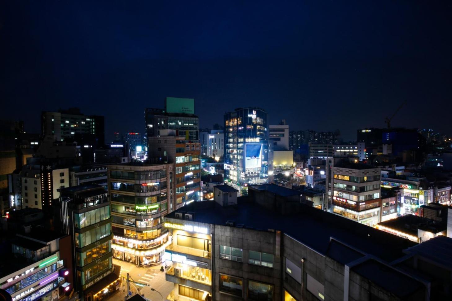 24 Guesthouse Sinchon Avenue Seoul Exterior photo